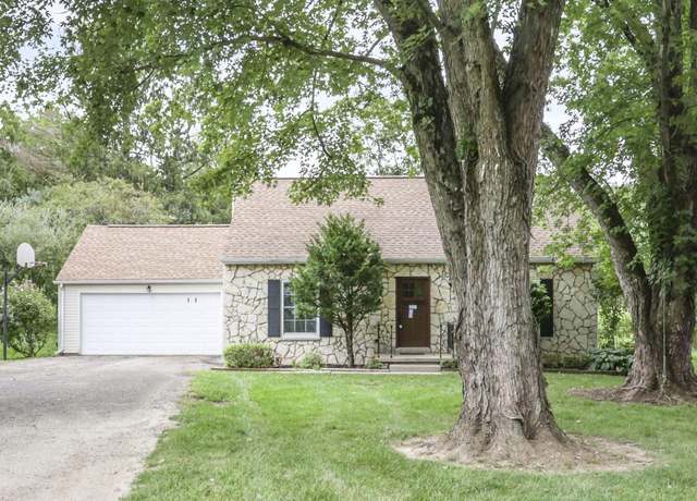 Property at 3270 Raccoon Valley Rd, Granville, OH 43023, 4 beds, 2 baths