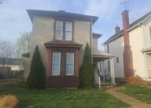 Property at 124 W Ohio St, Circleville, OH 43113, 3 beds, 2 baths