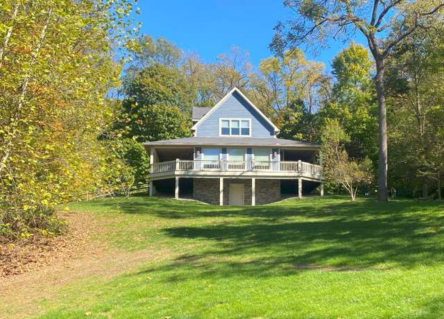 Property at 1010 W Herr Rd, Urbana, OH 43078, 3 beds, 2.5 baths