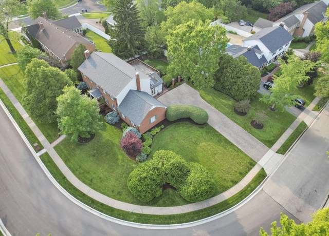 Photo of 2560 Chartwell, Upper Arlington, OH 43220