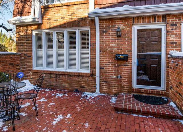Property at 108 E Dublin Granville Rd Unit F, Worthington, OH 43085, 3 beds, 2.5 baths