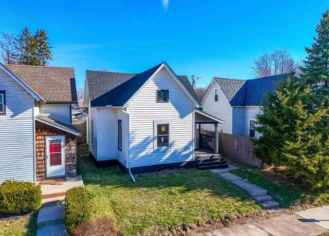 Property at 304 W 3rd St, Marysville, OH 43040, 2 beds, 1 bath