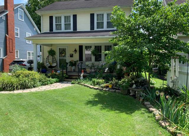 Property at 550 E Allen St, Lancaster, OH 43130, 4 beds, 2 baths