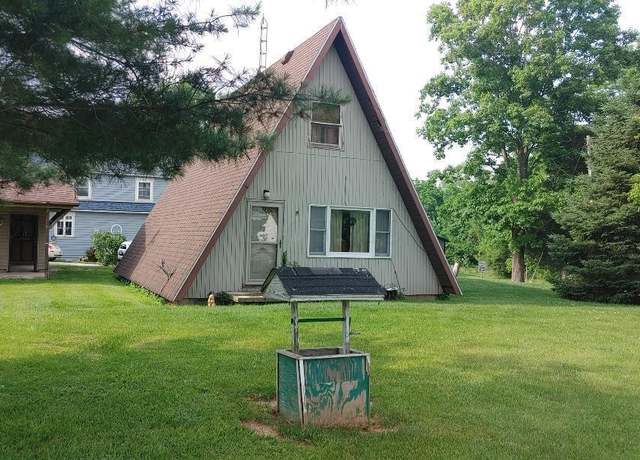 Property at 103 Center St, Waldo, OH 43356, 2 beds, 1.5 baths
