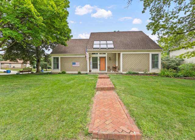 Property at 284 Waterford Dr, Dublin, OH 43017, 4 beds, 2.5 baths