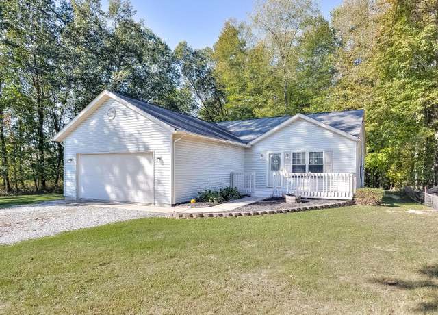 Property at 15819 King Rd, Howard, OH 43028, 4 beds, 2.5 baths