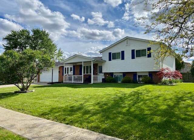 Property at 281 Bexford Rd, West Jefferson, OH 43162, 4 beds, 2 baths