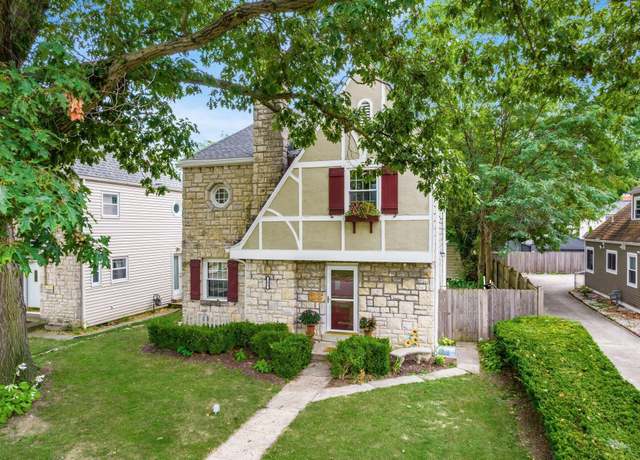 Property at 208 S Stanwood Rd, Bexley, OH 43209, 3 beds, 1.5 baths