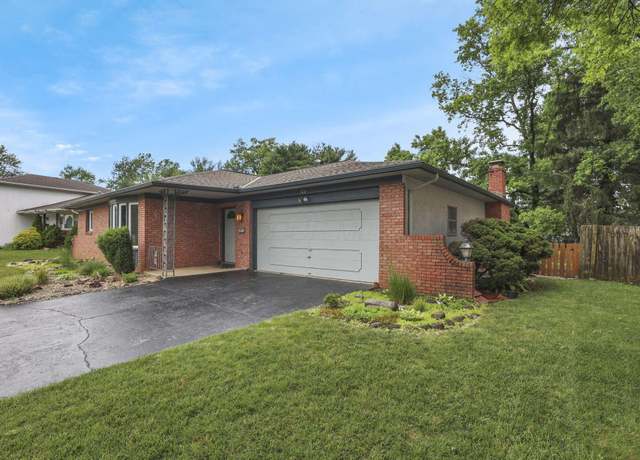 Property at 1618 Arrowood Loop N, Columbus, OH 43229, 3 beds, 2 baths