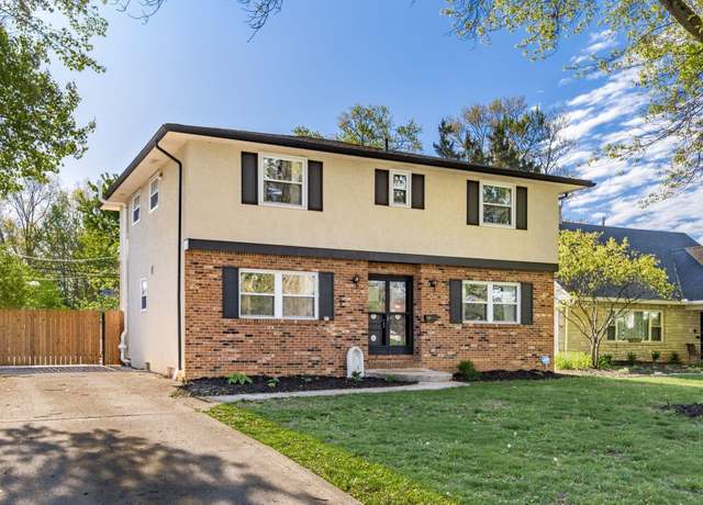 Property at 240 Eastmoor Blvd, Columbus, OH 43209, 4 beds, 3.5 baths