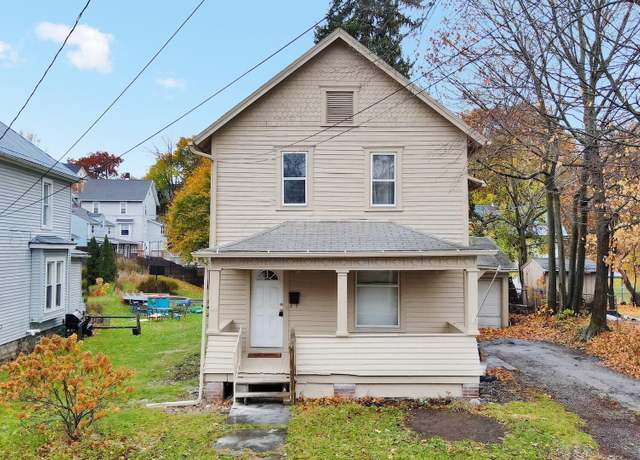 Property at 614 Evergreen St, Ashland, OH 44805, 3 beds, 1.5 baths
