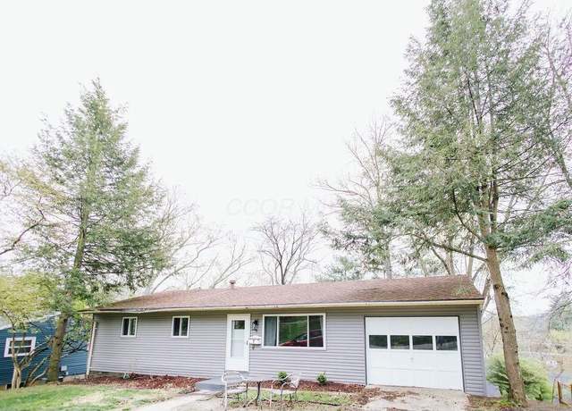 Property at 7 W Hills Dr, Athens, OH 45701, 5 beds, 3 baths