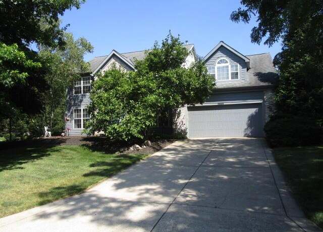 Property at 5669 Maplewood Ct, Lewis Center, OH 43035, 4 beds, 2.5 baths