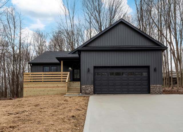 Property at 27 Brooklawn Ct, Howard, OH 43028, 4 beds, 3 baths