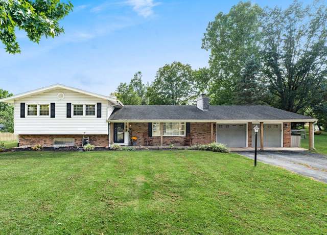 Property at 2179 Sunnyhill Dr NE, Lancaster, OH 43130, 4 beds, 2.5 baths