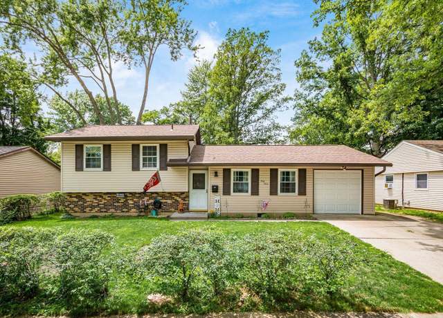 Property at 63 Baywood Dr, Delaware, OH 43015, 3 beds, 1 bath