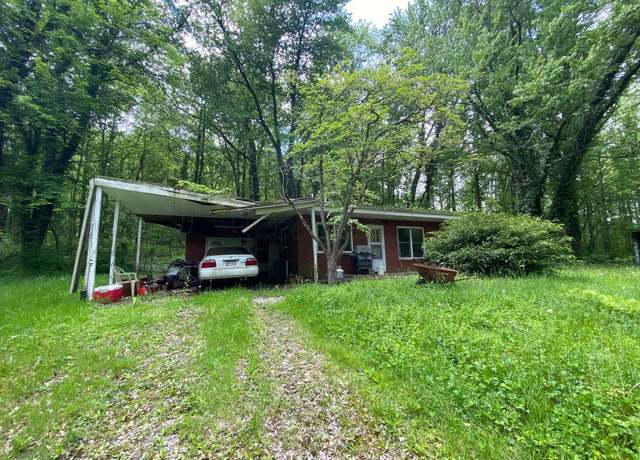 Property at 2615 Hamburg Rd SW, Lancaster, OH 43130, 4 beds, 2 baths
