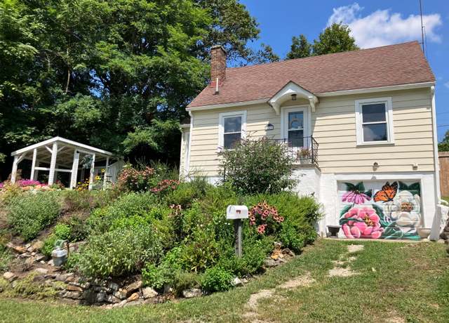 Property at 157 Hedges Ave, Lancaster, OH 43130, 2 beds, 1.5 baths