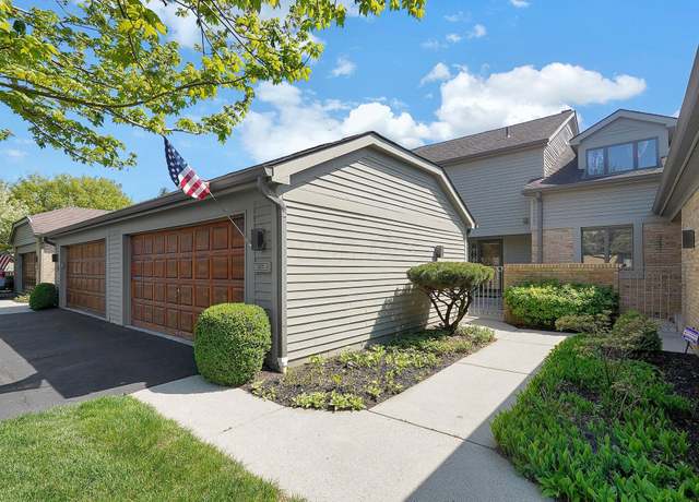 Property at 1157 Strathaven Ct W, Worthington, OH 43085, 2 beds, 2.5 baths