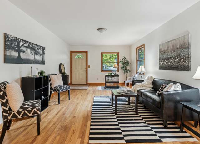 Property at 351 E Lincoln Ave, Columbus, OH 43214, 2 beds, 1 bath