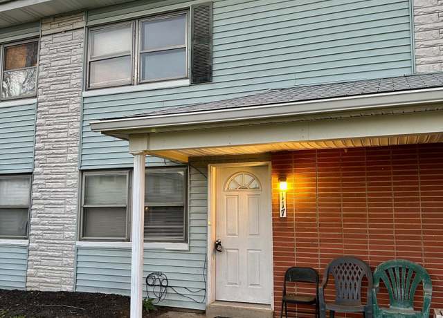 Property at 117 Buckeye Cir, Columbus, OH 43217, 2 beds, 1.5 baths