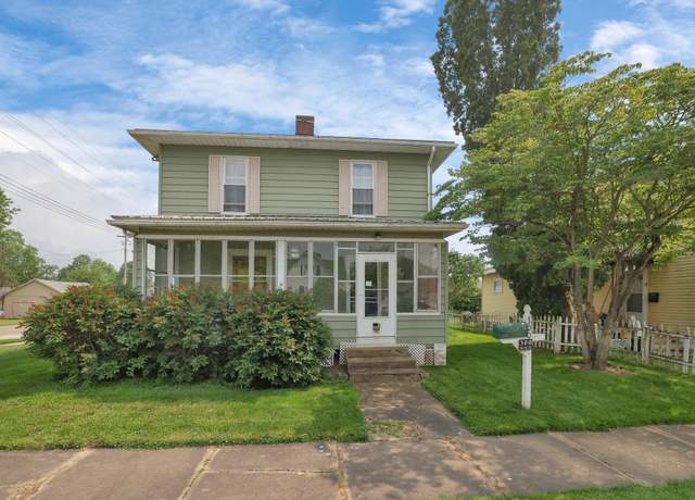 Property at 300 W Walnut St, Mount Vernon, OH 43050, 3 beds, 1.5 baths