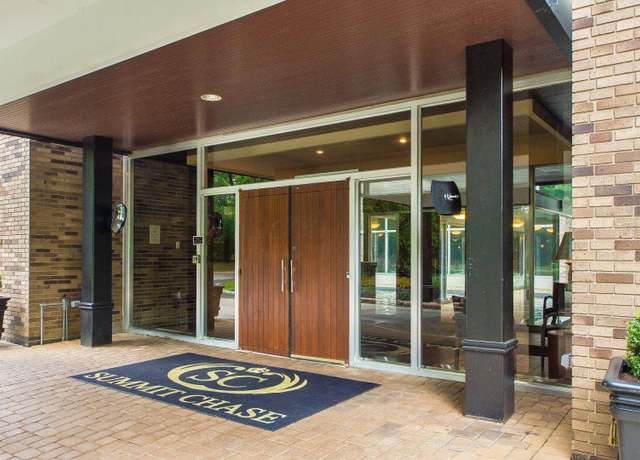 Property at 1000 Urlin Ave #1617, Columbus, OH 43212, 3 beds, 2 baths