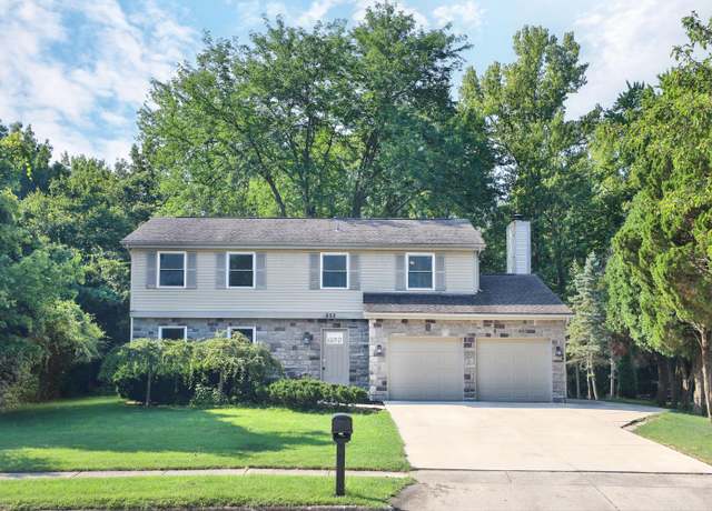 Property at 832 Humboldt Dr E, Columbus, OH 43230, 3 beds, 3.5 baths