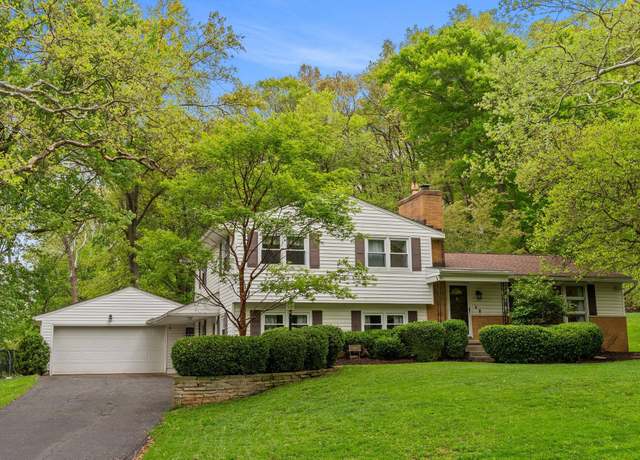 Property at 1021 Sycamore Dr, Lancaster, OH 43130, 4 beds, 2.5 baths