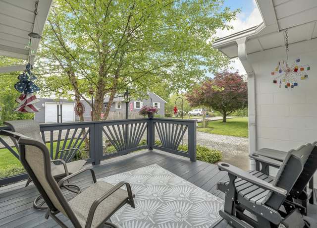 Property at 95 Lincoln St SW, Pataskala, OH 43062, 3 beds, 1.5 baths