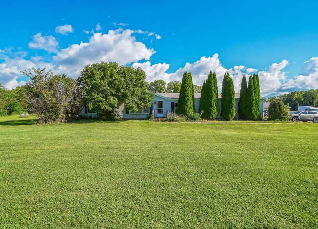 Property at 15617 Sperry Rd, Vermilion, OH 44089, 4 beds, 2.5 baths
