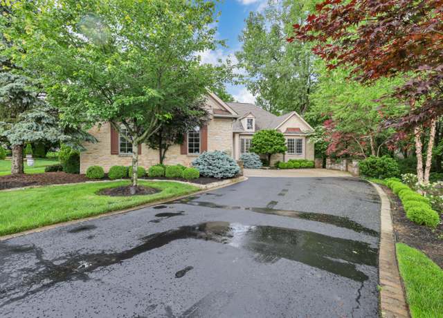Property at 6074 Whitney Woods Ct, Columbus, OH 43213, 3 beds, 3.5 baths
