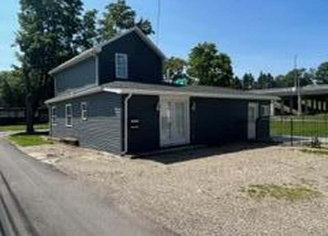 Property at 130 N 11th St, Newark, OH 43055, 4 beds, 1 bath