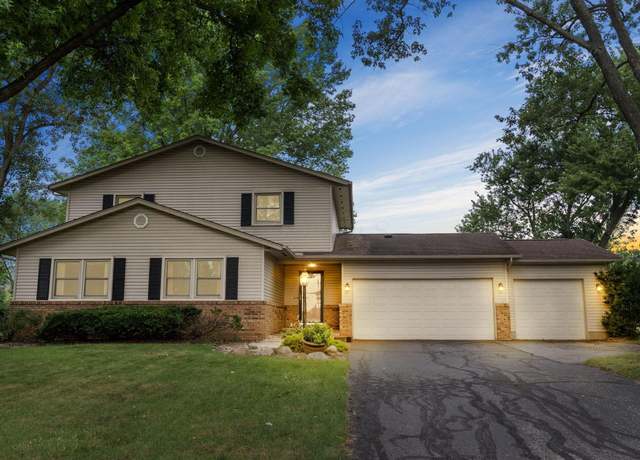 Property at 1539 Clubview Blvd S, Columbus, OH 43235, 4 beds, 2.5 baths
