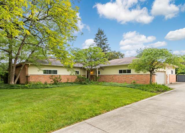 Property at 293 Flint Ridge Dr, Columbus, OH 43230, 4 beds, 3 baths