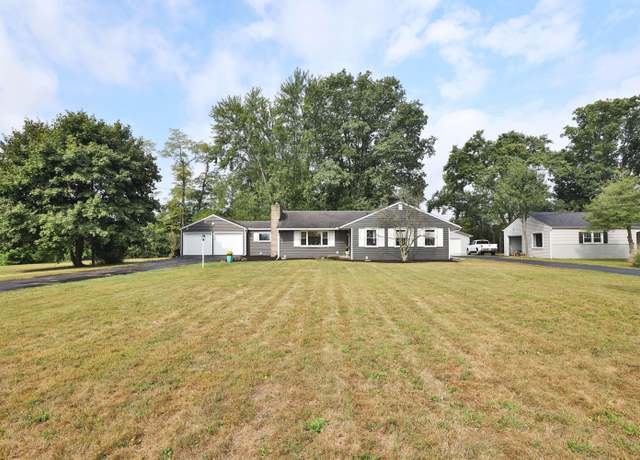 Property at 135 Crestview Dr, Delaware, OH 43015, 3 beds, 2 baths