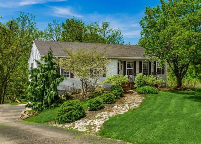 Property at 2002 Pleasantville Rd, Lancaster, OH 43130, 3 beds, 2.5 baths
