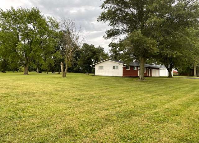 Property at 11048 Ashville Pike, Lockbourne, OH 43137, 3 beds, 1 bath