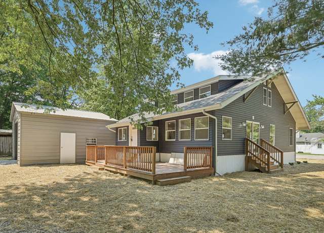 Property at 290 East St, Buckeye Lake, OH 43008, 4 beds, 2 baths