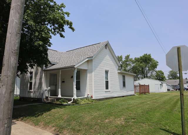 Property at 832 S Hinde St, Washington Court House, OH 43160, 2 beds, 1 bath