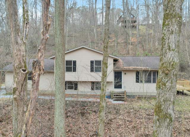 Property at 1889 Wolverine Dr, Sugar Grove, OH 43155, 3 beds, 2.5 baths