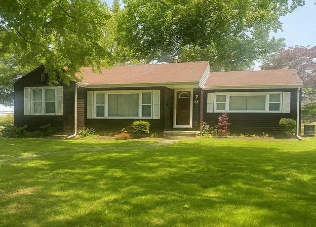 Property at 53 State St, Jeffersonville, OH 43128, 3 beds, 1 bath