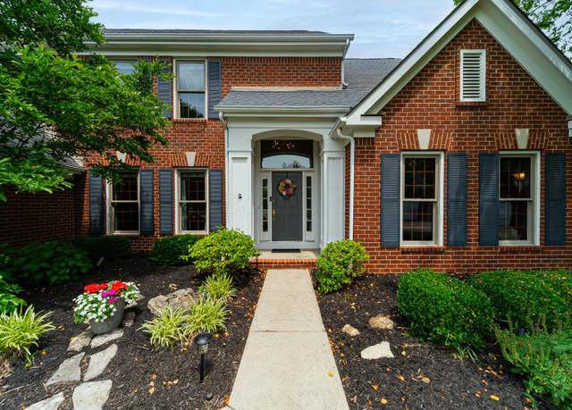 Photo of 390 Engelwood Ct, Powell, OH 43065