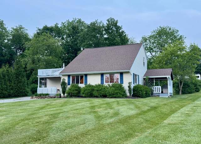 Property at 4062 Apple Valley Dr, Howard, OH 43028, 3 beds, 2 baths