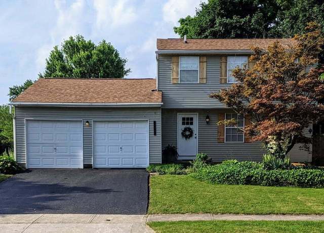 Property at 8755 Crestwater Dr, Galloway, OH 43119, 3 beds, 1.5 baths