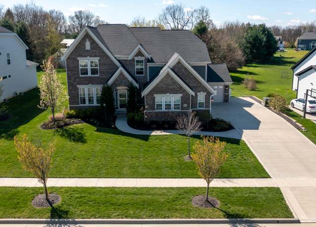 Property at 816 Kelburn Ln, Pickerington, OH 43147, 5 beds, 4.5 baths