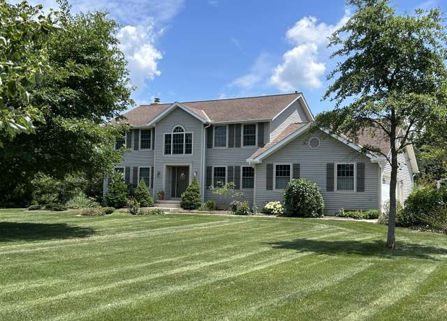 Property at 7941 Steitz Rd, Powell, OH 43065, 3 beds, 2.5 baths