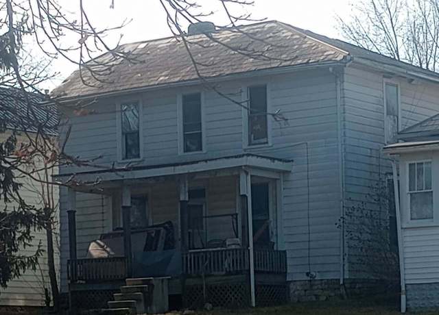 Property at 1515 May St, Zanesville, OH 43701, 4 beds, 1 bath