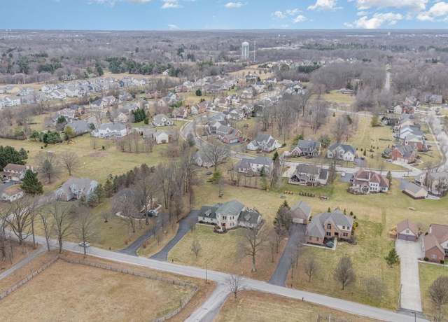Property at 6355 Darling Rd, Blacklick, OH 43004, 5 beds, 5 baths