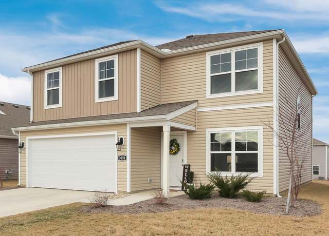 Property at 3051 Lamptonridge Dr, Columbus, OH 43232, 4 beds, 2.5 baths